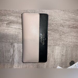 Kate Spade EXTREMELY GOOD CONDITION Staci Large Slim Bifold Wallet